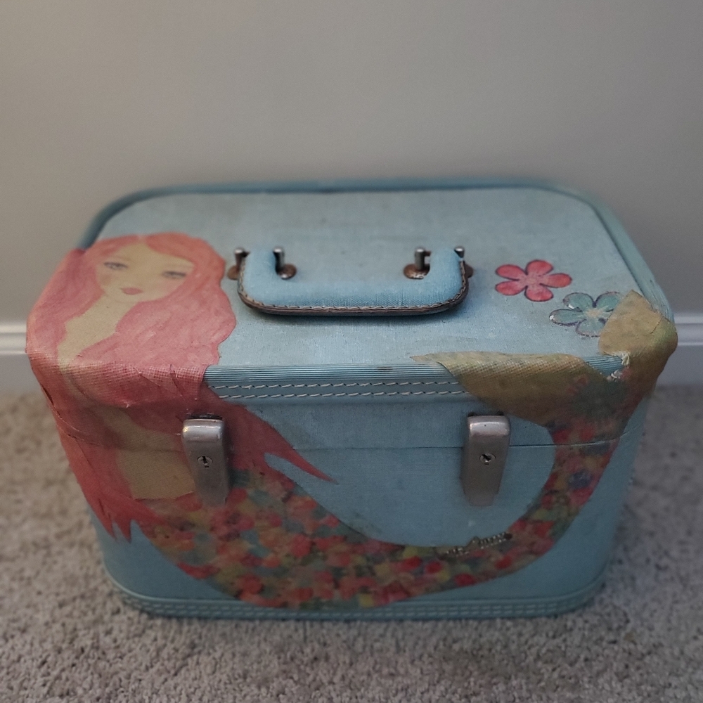 Mermaid Print Blue Vintage Travel Case